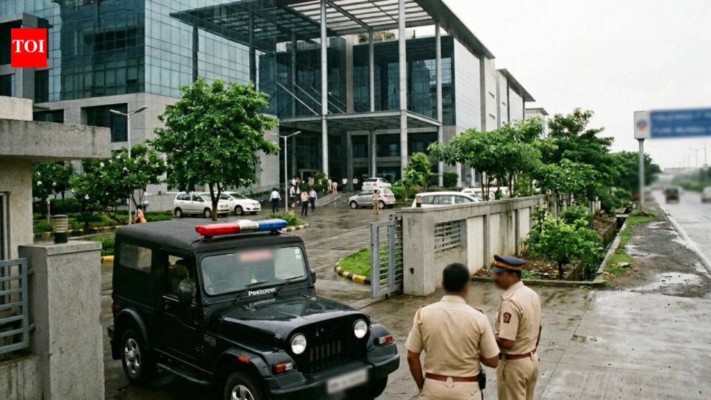 पुण्यातील तांत्रिकाची आत्महत्या: सहकाऱ्याच्या आत्महत्येस प्रवृत्त करणाऱ्या तीन आरोपींसह आयटी फर्मच्या दोन महिला अधिकाऱ्यांचा समावेश