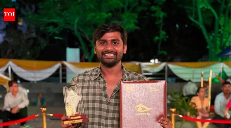 IIT B grad ने FTII मध्ये सामील होण्यासाठी प्लेसमेंट वगळले, MIFF मध्ये रौप्य शंख जिंकला IIT B grad ने FTII मध्ये सामील होण्यासाठी प्लेसमेंट वगळले, MIFF मध्ये रौप्य शंख जिंकला