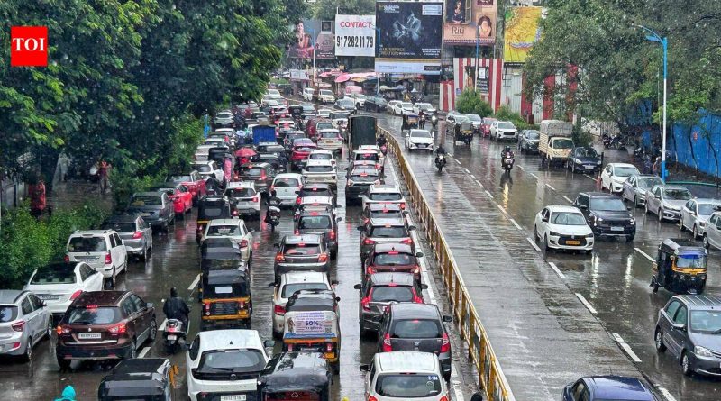 शहरात पावसाची संततधार, घाट भागात जोरदार पाऊस