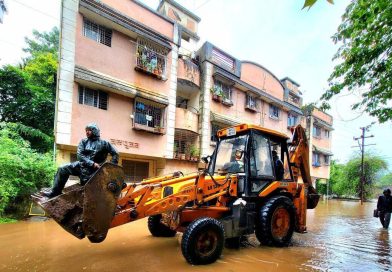 पुण्यातील सर्वाधिक पूरप्रवण परिसर, एकतानगरी येथे पुन्हा पूर आला, यावेळी धरणातून २७,००० क्युसेसने विसर्ग